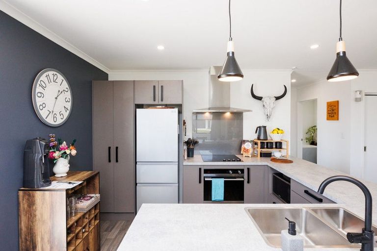 Photo of property in 27 Oldfield Lane, Marton, 4710