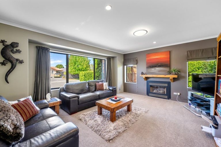 Photo of property in 2 Taunton Place, Rangiora, 7400
