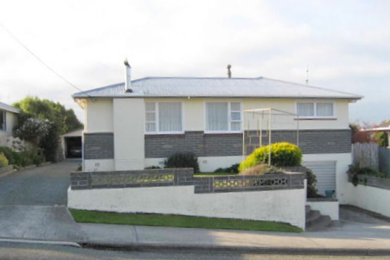 Photo of property in 17 Perth Street, South Hill, Oamaru, 9400