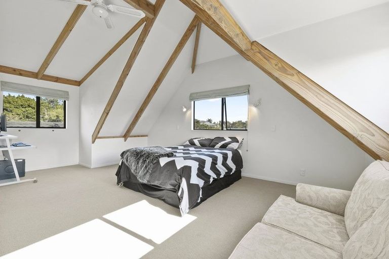 Photo of property in 2/94a Coronation Road, Hillcrest, Auckland, 0627