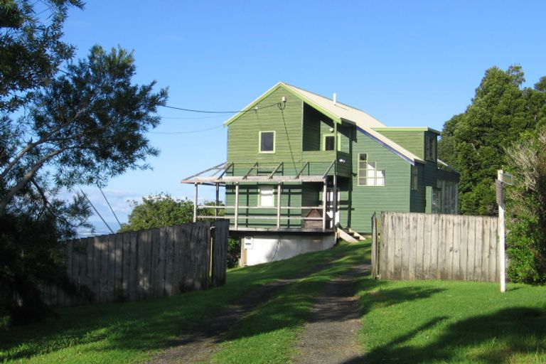 Photo of property in 61 Tane Road, Laingholm, Auckland, 0604