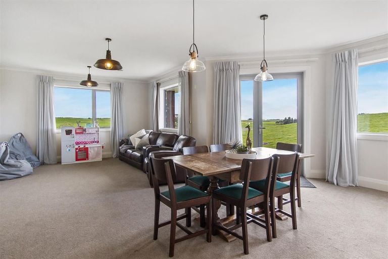 Photo of property in 308 Timaru Road, Waimate, 7978