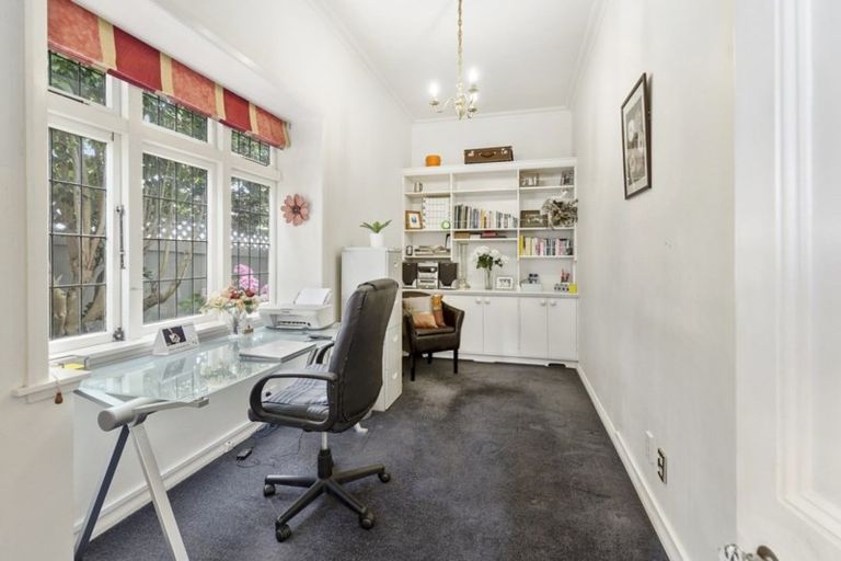 Photo of property in 8 Park Street, Thorndon, Wellington, 6011