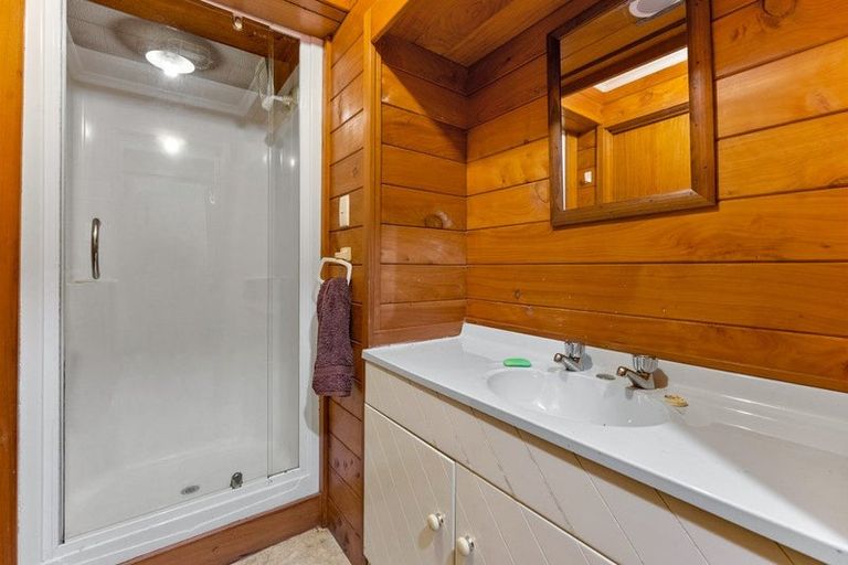 Photo of property in 14 Penguin Street, Leigh, Warkworth, 0985