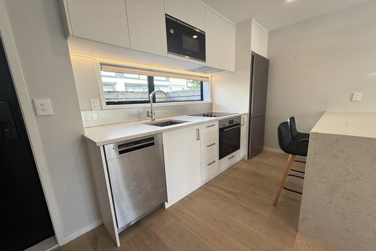 Photo of property in 2/19 Parson Lane, Papatoetoe, Auckland, 2025
