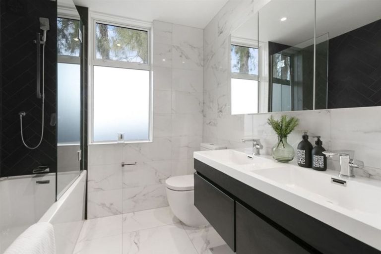 Photo of property in 243 Clevedon Kawakawa Road, Clevedon, Papakura, 2585