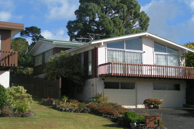 Photo of property in 48 Meadowvale Avenue, Forrest Hill, Auckland, 0620