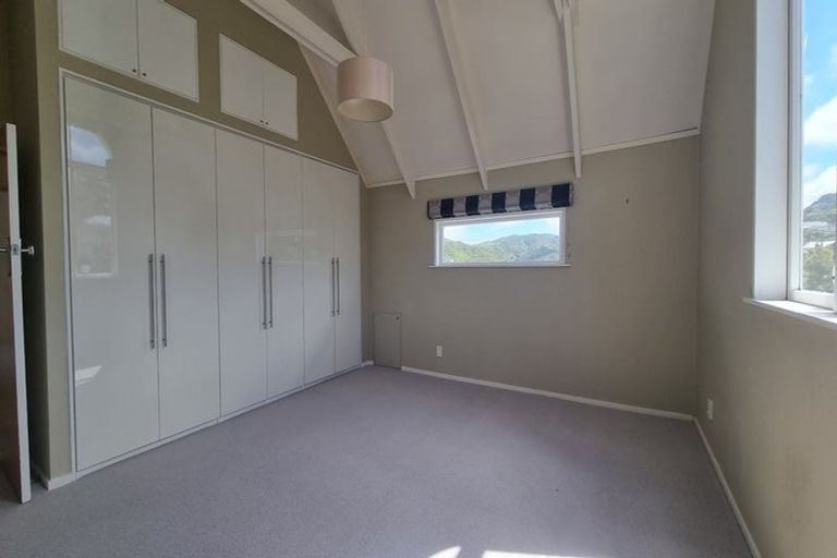 Photo of property in 41 Farm Road, Northland, Wellington, 6012