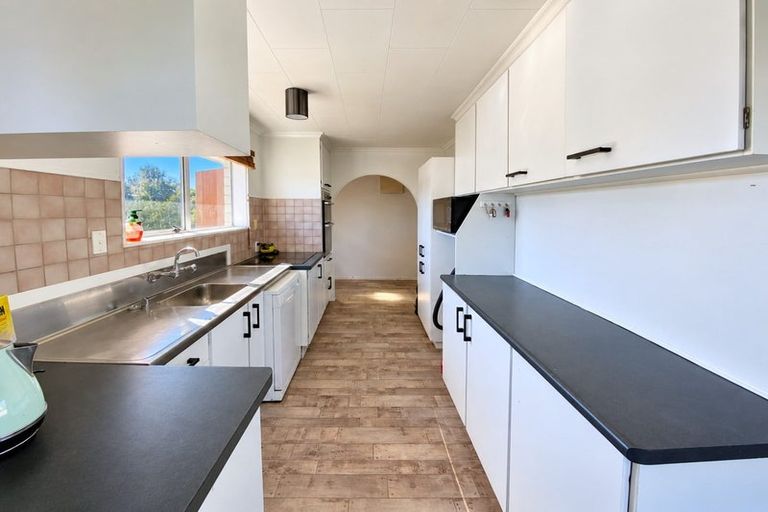 Photo of property in 12 Camellia Avenue, Bell Block, New Plymouth, 4312