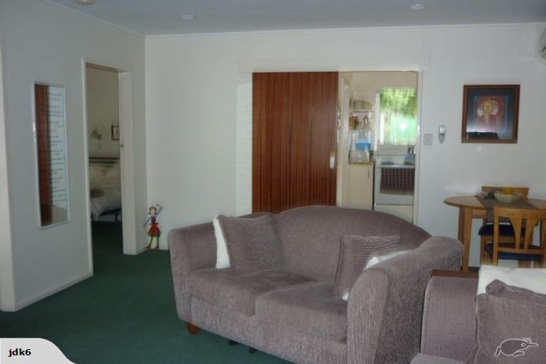 Photo of property in 3c Peckham Grove, Tawa, Wellington, 5028