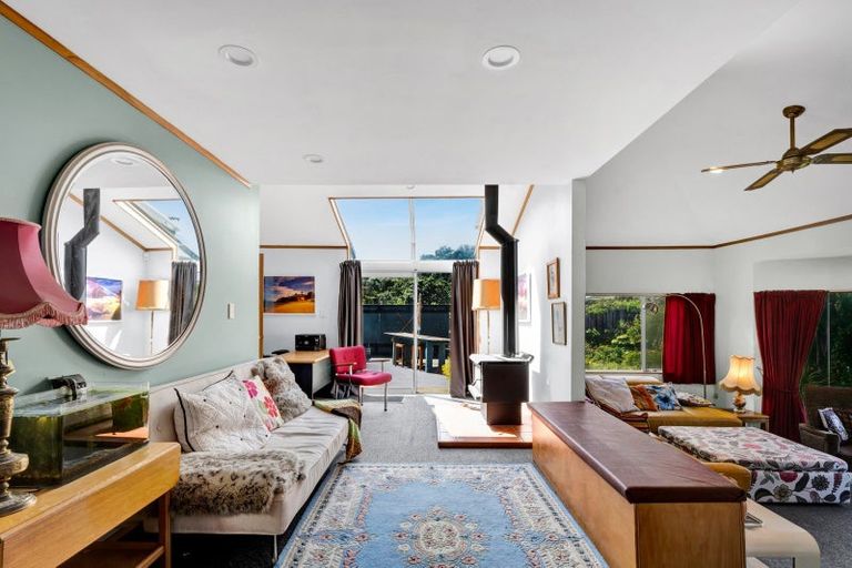 Photo of property in 11 Dieffenbach Street, Opunake, 4616