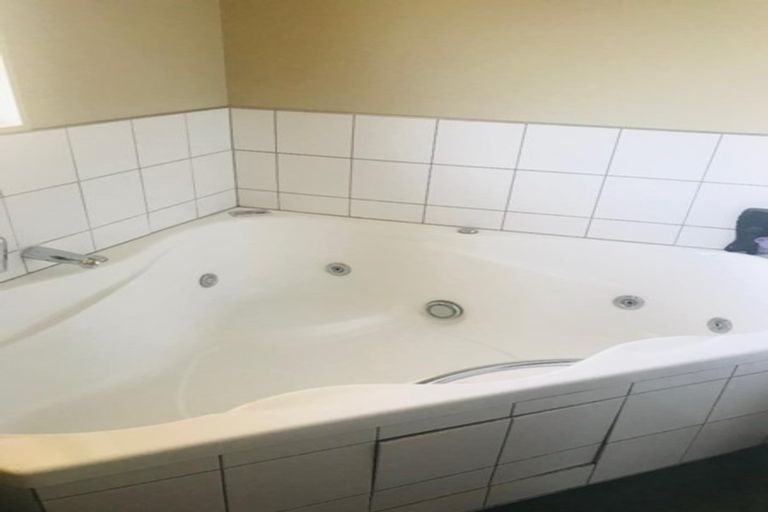 Photo of property in 10 Carisbrook Place, Rototuna North, Hamilton, 3210