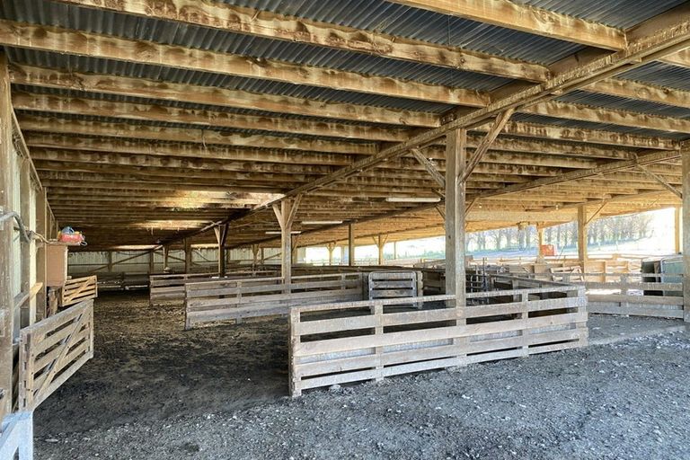 Photo of property in 125-127 Bell Road, Waiwhetu, Lower Hutt, 5010