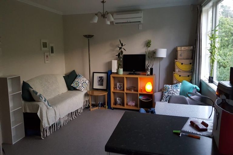 Photo of property in 48 Moana Road, Kelburn, Wellington, 6012