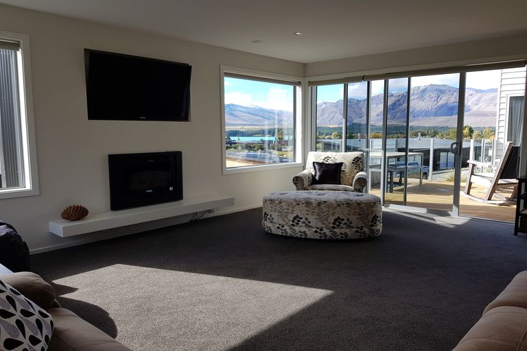 Photo of property in 8 Sibbald Lane, Lake Tekapo, 7999