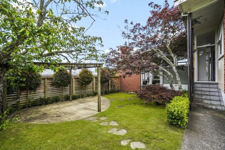 Photo of property in 76 Flynn Road, Hillcrest, Hamilton, 3216