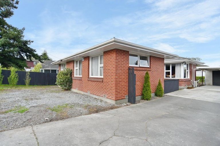 Photo of property in 321 Lake Terrace Road, Shirley, Christchurch, 8061