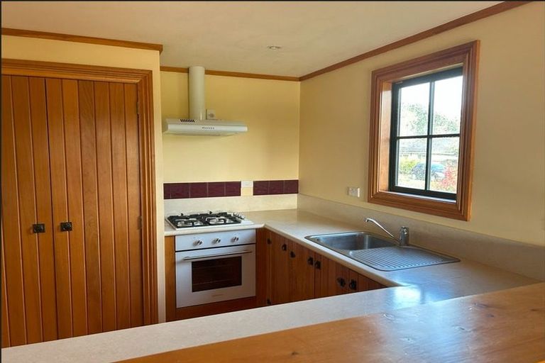 Photo of property in 37 Hilton Road, Carterton, 5713