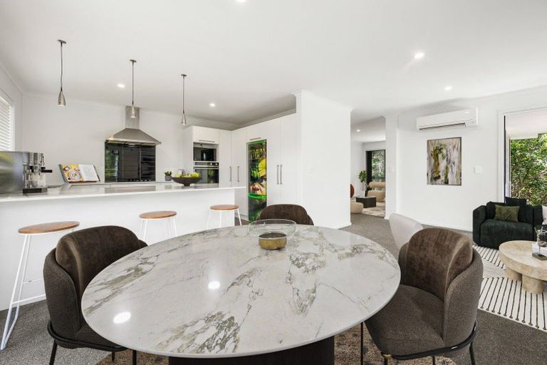 Photo of property in 10 Hamon Place, Pukehangi, Rotorua, 3015