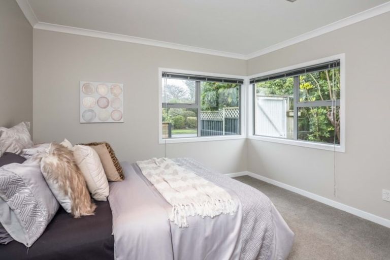 Photo of property in 60 Sylvan Avenue, Waikanae, 5036