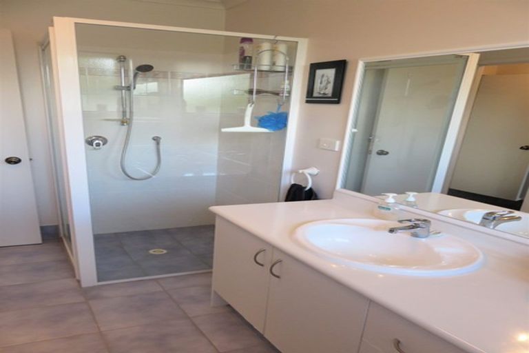 Photo of property in Arapohue Road, Turiwiri, Dargaville, 0374