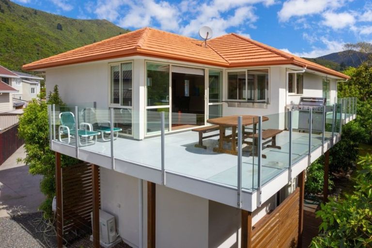 Photo of property in 289g Waikawa Road, Waikawa, Picton, 7220