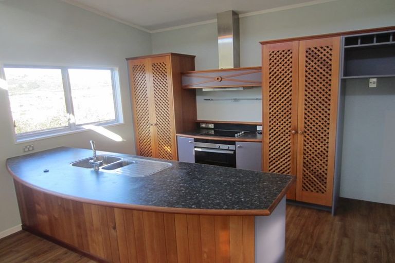 Photo of property in 1 Fyvie Avenue, Tawa, Wellington, 5028