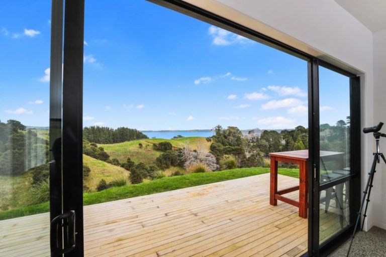 Photo of property in 989 Te Papatapu Road, Raglan, 3894