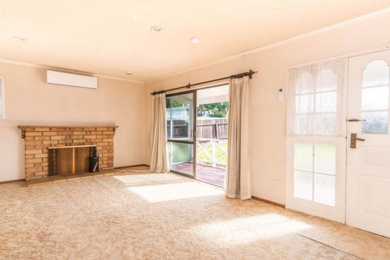 Photo of property in 1/170 Titirangi Road, New Lynn, Auckland, 0600