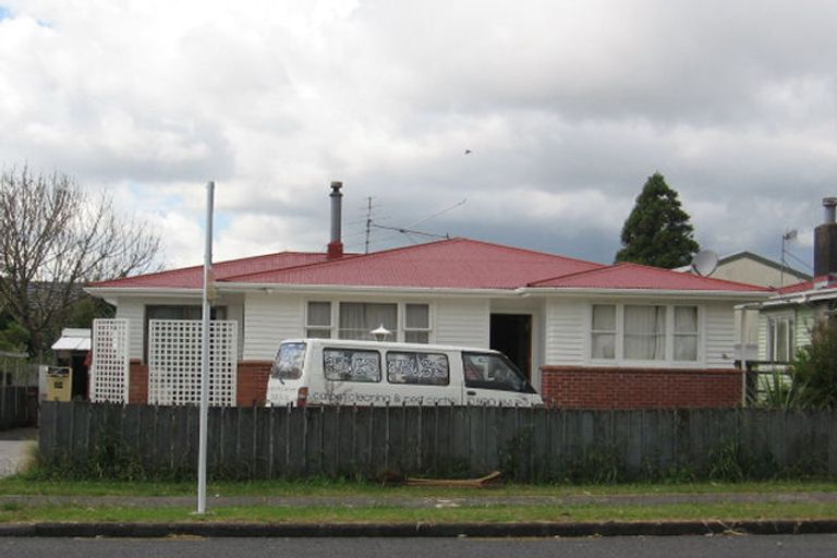 Photo of property in 39 Archibald Road, Kelston, Auckland, 0602