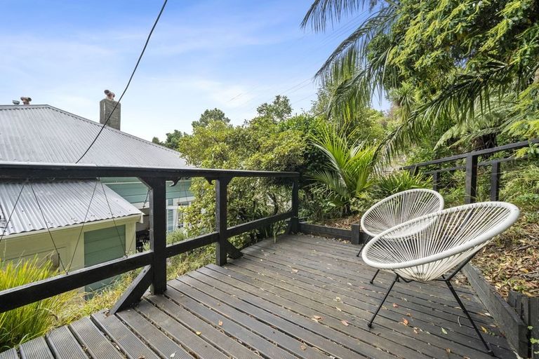 Photo of property in 27 Mortimer Terrace, Aro Valley, Wellington, 6021
