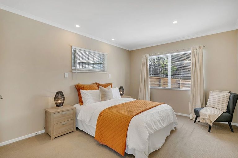 Photo of property in 2 Catlins Glen, Aotea, Porirua, 5024