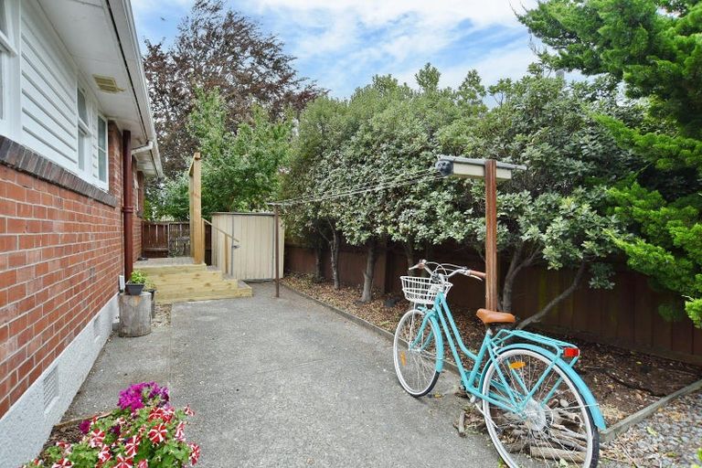 Photo of property in 23 Rowcliffe Crescent, Avonside, Christchurch, 8061