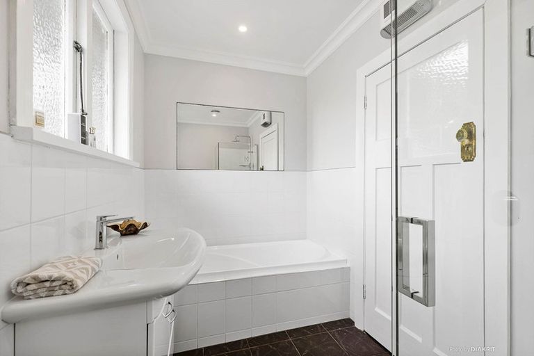 Photo of property in 85 Grant Road, Thorndon, Wellington, 6011