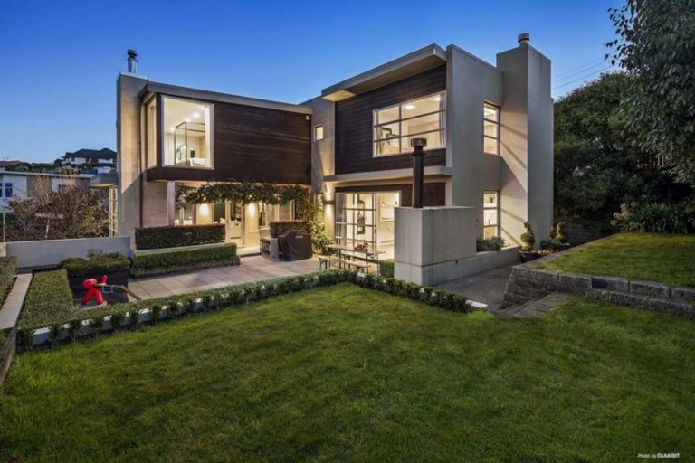 Photo of property in 51 Amesbury Drive, Churton Park, Wellington, 6037