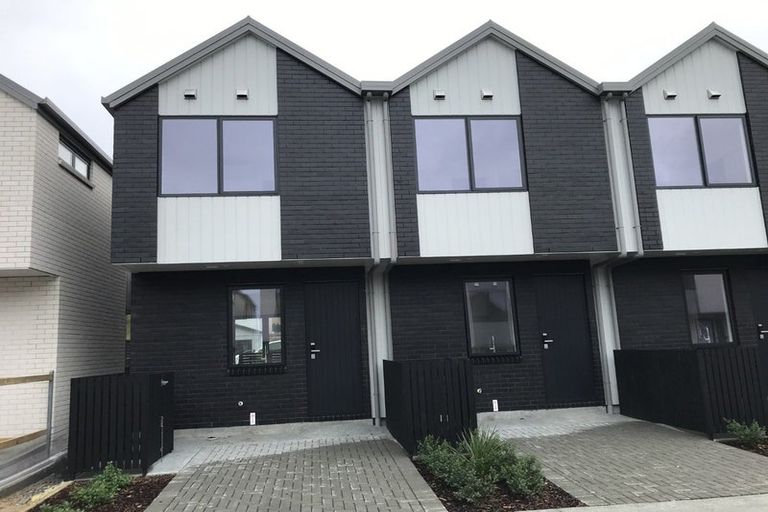 Photo of property in 16/21 Makomako Drive, Orewa, 0931