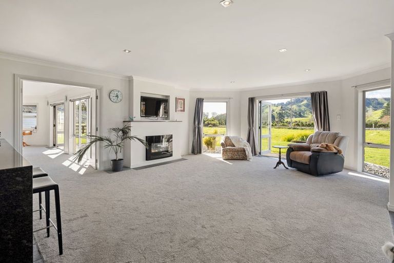 Photo of property in 10 Parker Road, Huntly, 3771