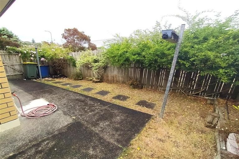 Photo of property in 11 Woodridge Avenue, Northcross, Auckland, 0630