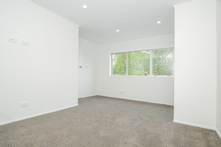 Photo of property in 2/15 Marina Road, Torbay, Auckland, 0630