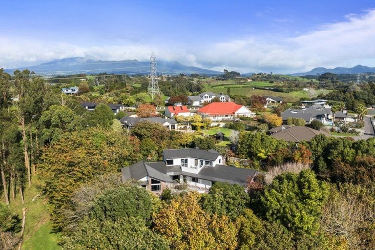 Photo of property in 60 Veale Road, Ridgewood, New Plymouth, 4371