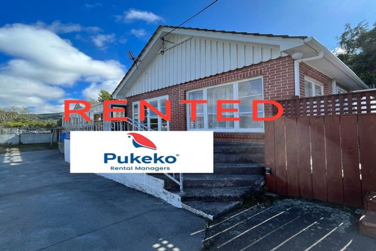 Photo of property in 13a Romney Square, Tawa, Wellington, 5028