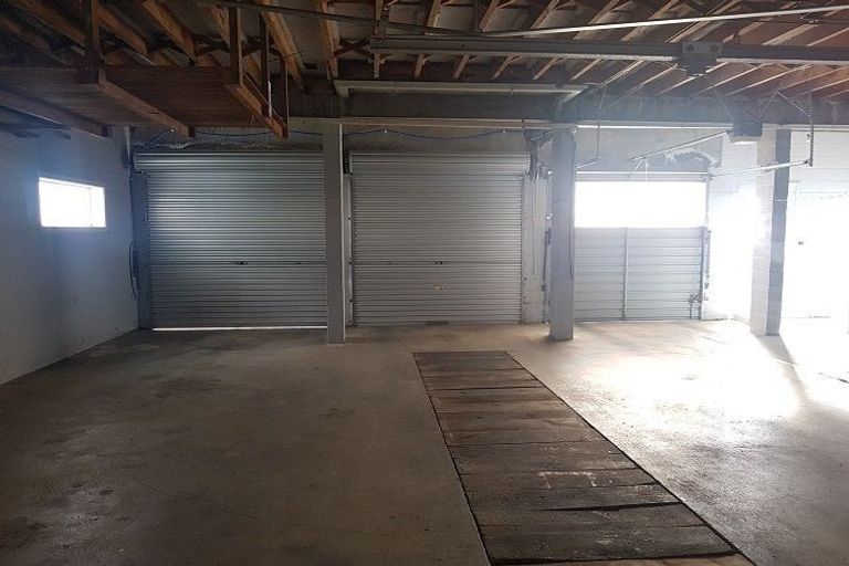 Photo of property in 5 Hillcrest Street, Glen Avon, New Plymouth, 4312