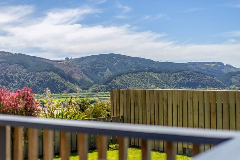 Photo of property in 1 Dunleith Grove, Silverstream, Upper Hutt, 5019