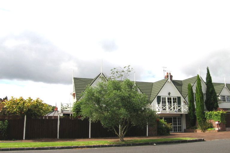 Photo of property in 3/5 Tui Street, Point Chevalier, Auckland, 1022