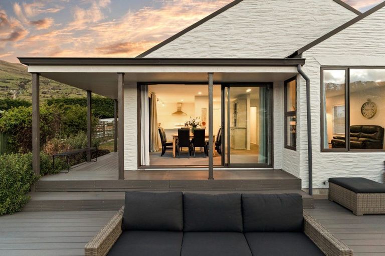 Photo of property in 379 Peninsula Road, Kelvin Heights, Queenstown, 9300