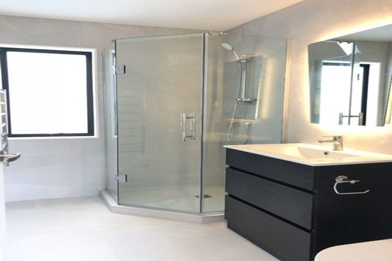 Photo of property in 22 Farmland Road, Papakura, 2110