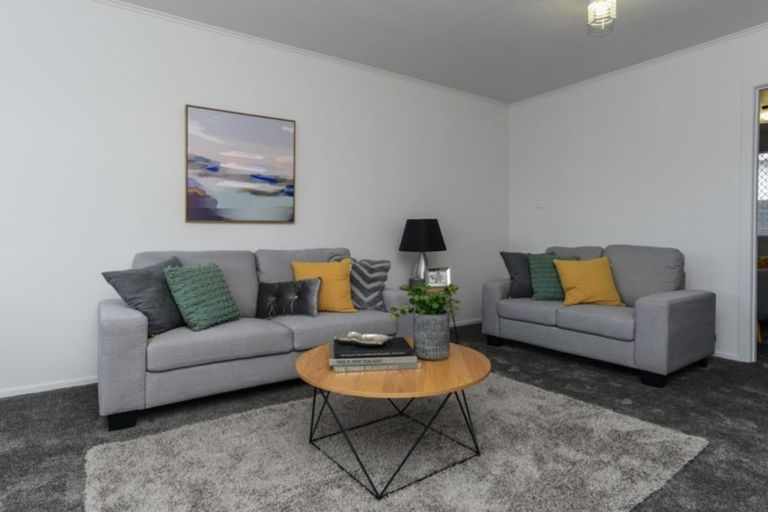 Photo of property in 2/301 Southland Road, Hastings, 4122