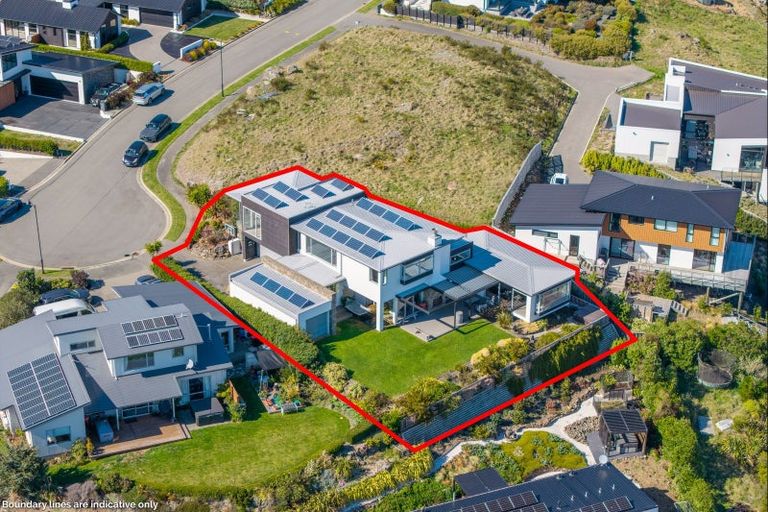 Photo of property in 21 Parkridge Place, Mount Pleasant, Christchurch, 8081