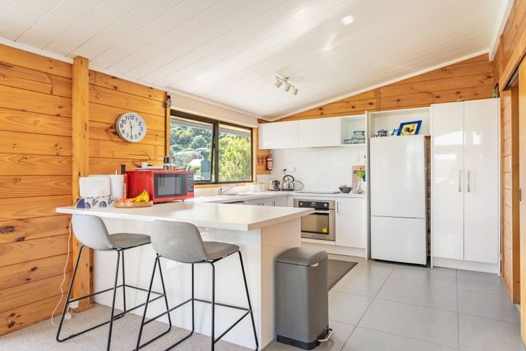 Photo of property in 213a Whites Line East, Waiwhetu, Lower Hutt, 5010