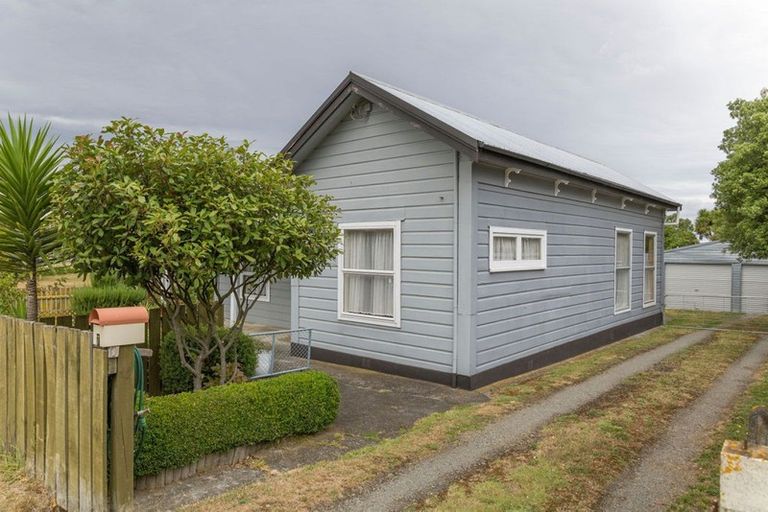 Photo of property in 7 Ruahine Street, Dannevirke, 4930